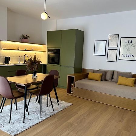 Flora Apartments Saranda Extérieur photo