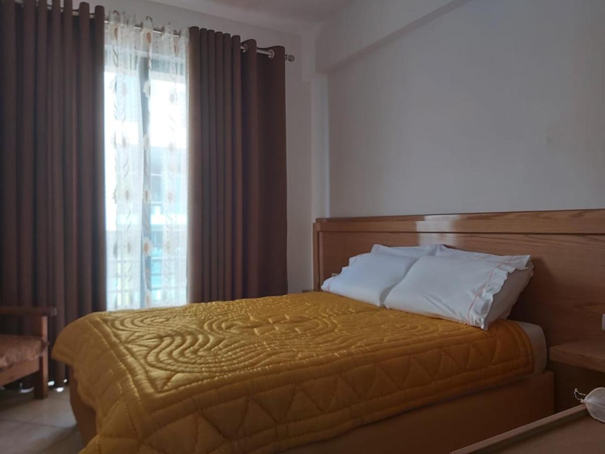 Flora Apartments Saranda Extérieur photo