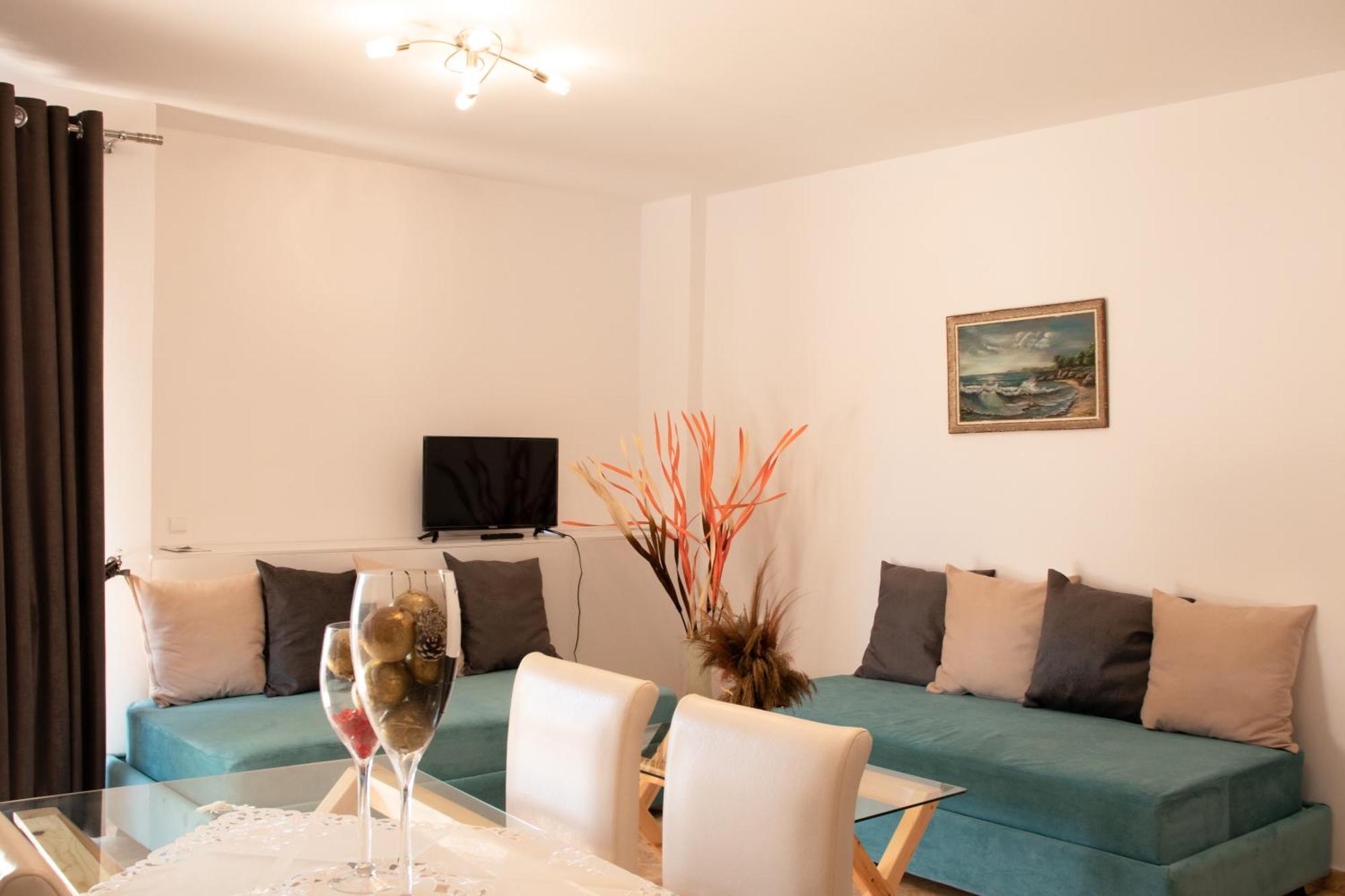 Flora Apartments Saranda Extérieur photo