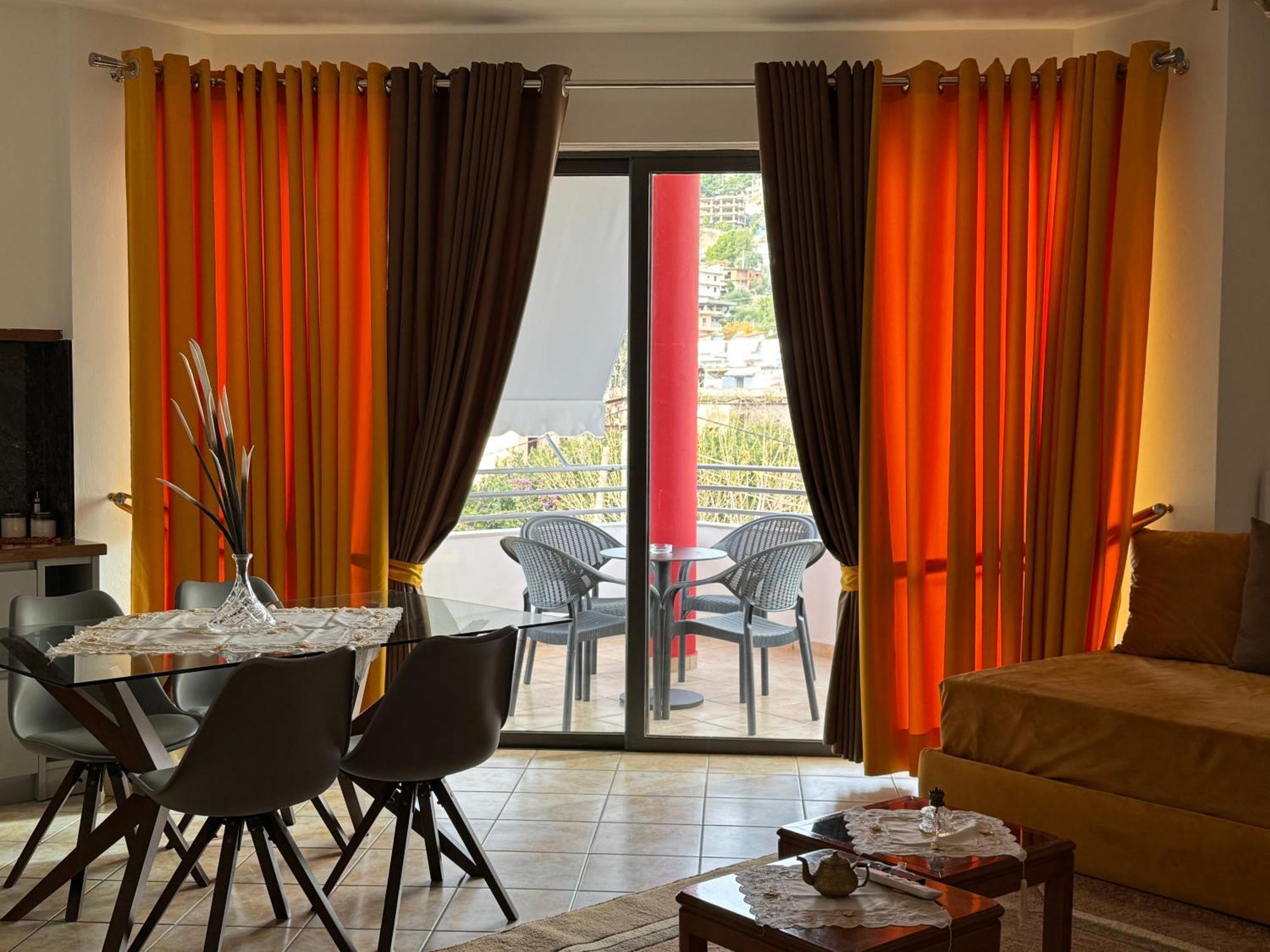 Flora Apartments Saranda Extérieur photo